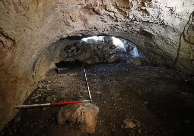 jaskinia Crno Jezero