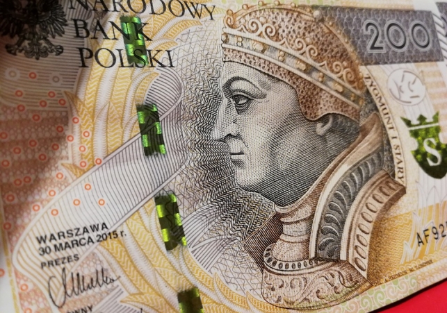 barwienie banknotow